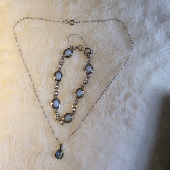 Moonstone Station Bracelet And Pendant Vintage - Picture 1 of 10